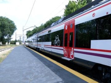 Tren de Cercan&iacute;as habilitado para bicis y sillas de ruedas